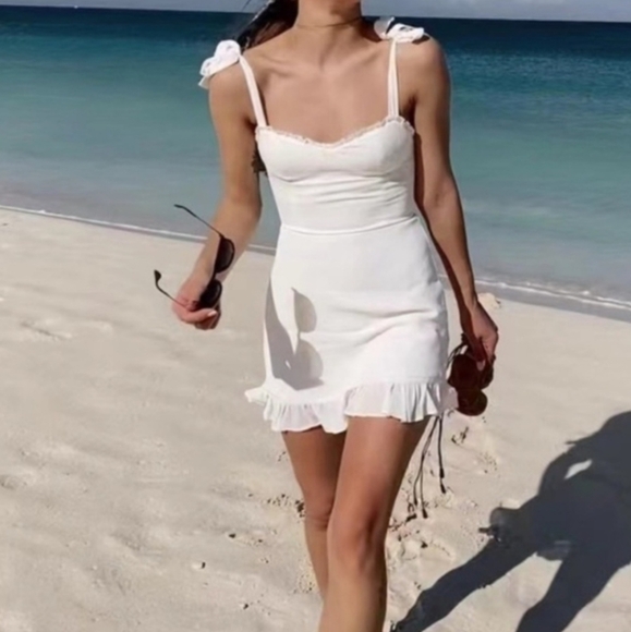 Reformation Christine Mini Dress White Ruffles Size 4 4P Sweetheart - Picture 3 of 12